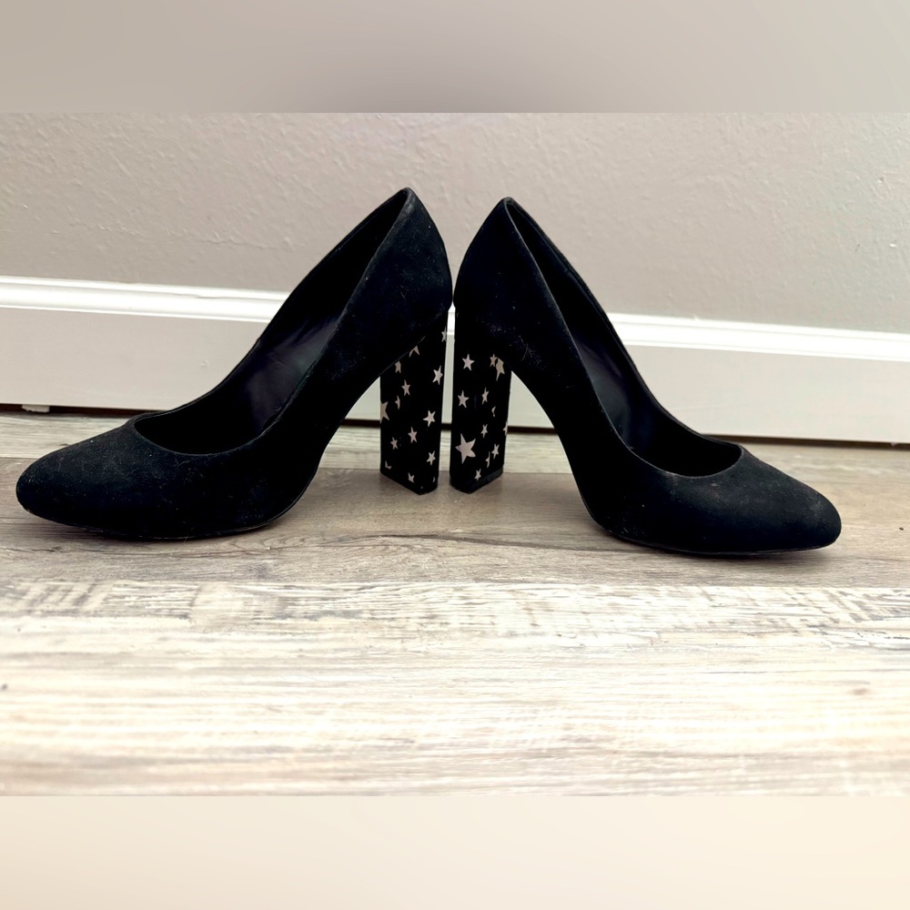 Black Star-Embellished Women's Heels 👠